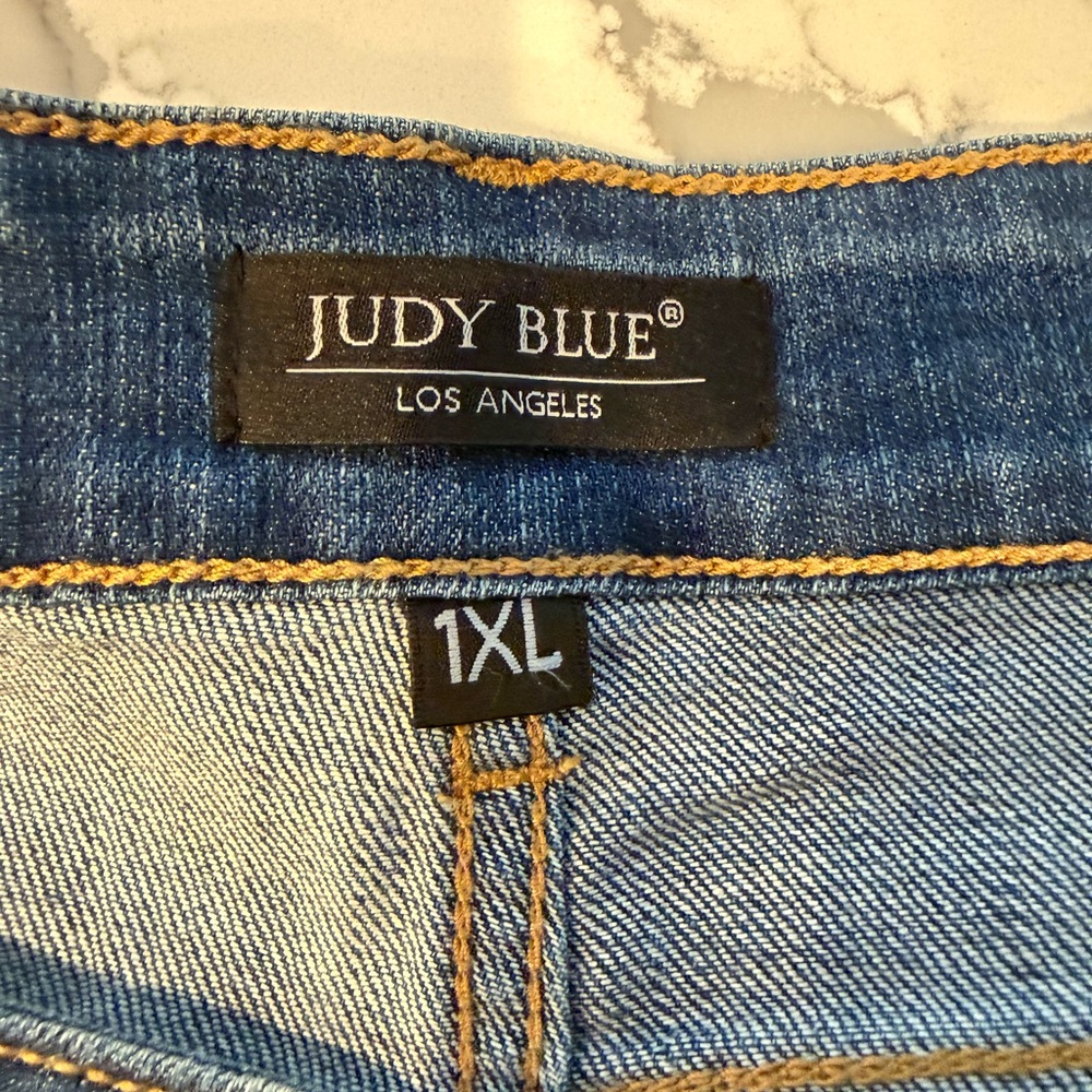 Judy Blue Ripped Indigo Jean Shorts, 1XL - Picture 3 of 5